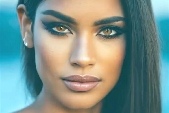 Amelia, 27, a red brown-eyed latina companion based in Guastatoya. Offering Dinner Date, Overnight, OWO, Travel Companion, 69. Available for incall and outca...