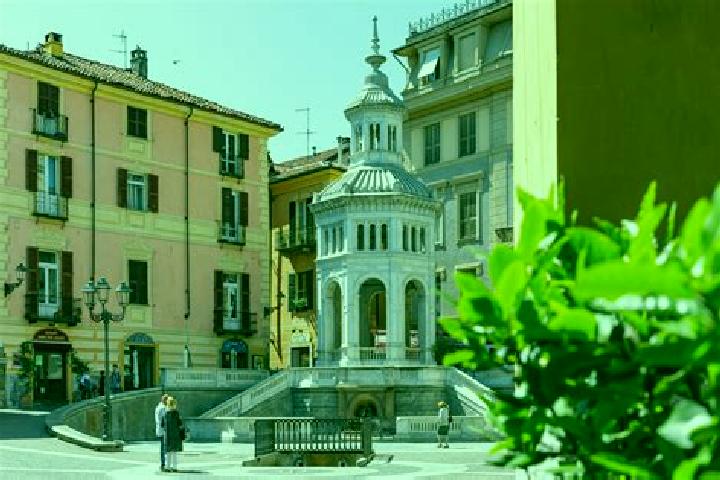 Amelia, 27 — Escort in Castelletto Monferrato, Italy