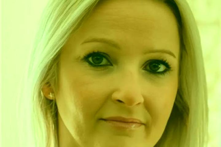 Amelia, 27 — Escort in Fey, France
