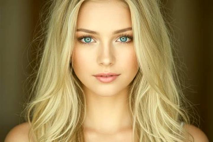 Amelia, 28, a blonde hazel-eyed mixed companion based in Spormaggiore. Offering Prostate Massage, GFE, A-Level. Available for incall and outcall, overnight b...
