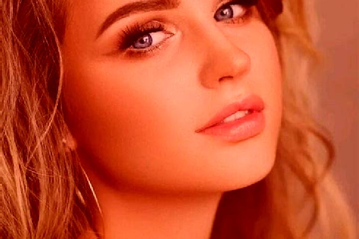 Amelia, 28, a dark blonde blue-eyed european companion based in Muchobor Wielki. Offering Striptease, Overnight, Dinner Date, Massage. Available for incall a...