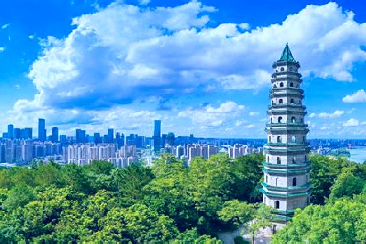 Amelia, 28 — Escort in Qingxiu, China