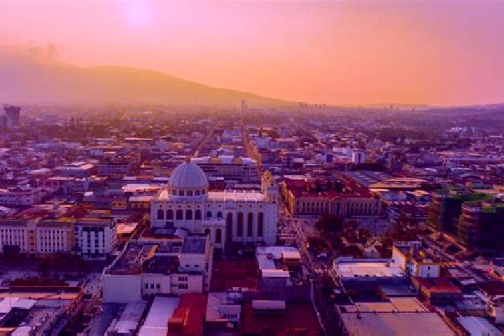 Amelia, 28 — Escort in Santiago de Maria, El Salvador