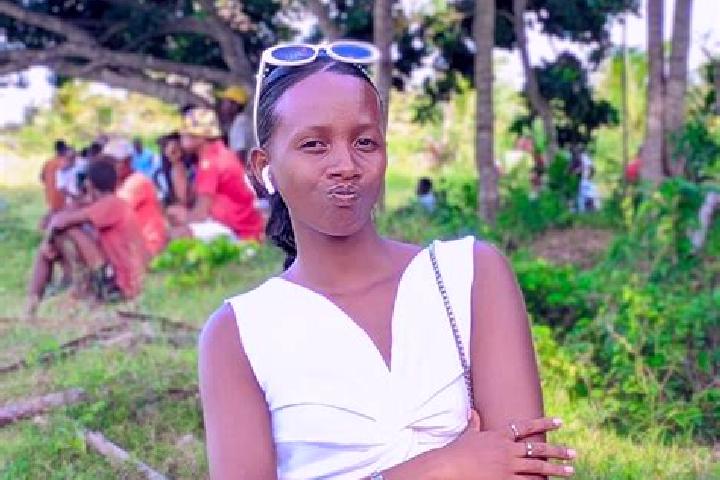 Amelia, 29 — Escort in Ampahana, Madagascar