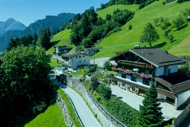 Amelia, 29 — Escort in Hippach-Schwendberg, Austria