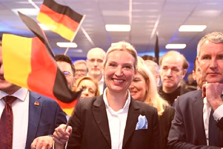 Amelia, 29 — Escort in Kasel-Golzig, Germany