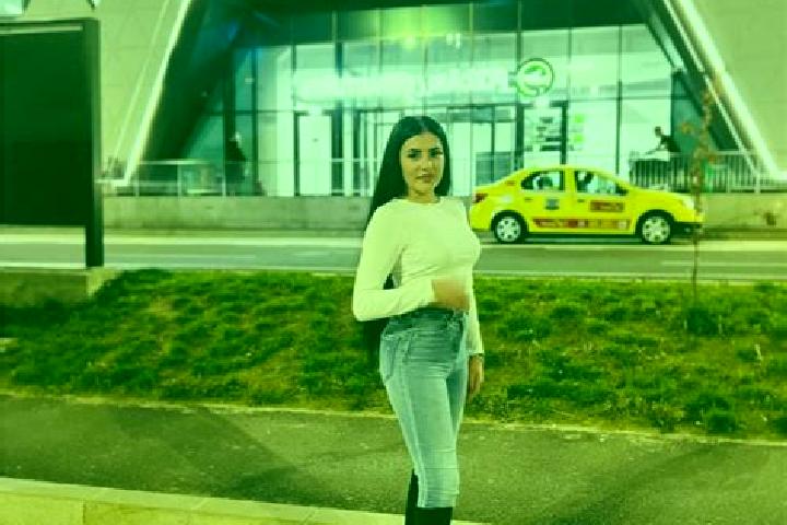 Amelia, 29 — Escort in Perieni, Romania
