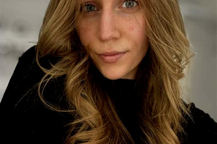 Amelia, 29 — Escort in Taufkirchen, Germany