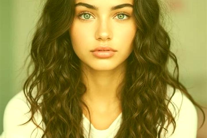Amelia, 30, a auburn amber-eyed mediterranean companion based in Hohenwestedt. Offering BDSM, Girlfriend Experience, Fetish. Available for incall and outcall...