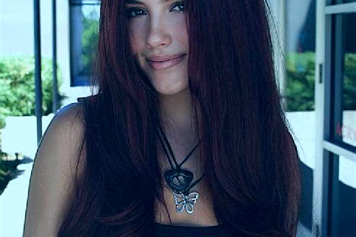 Amelia, 30, a auburn brown-eyed mediterranean companion based in Kordlar. Offering BDSM, Erotic Massage, Girlfriend Experience. Available for incall and outc...