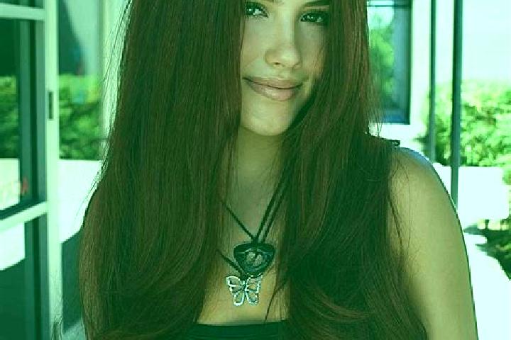 Amelia, 30, a auburn dark-eyed indian companion based in Krensdorf. Offering GFE, Fetish, Erotic Massage, Deep French Kissing. Available for incall and outca...
