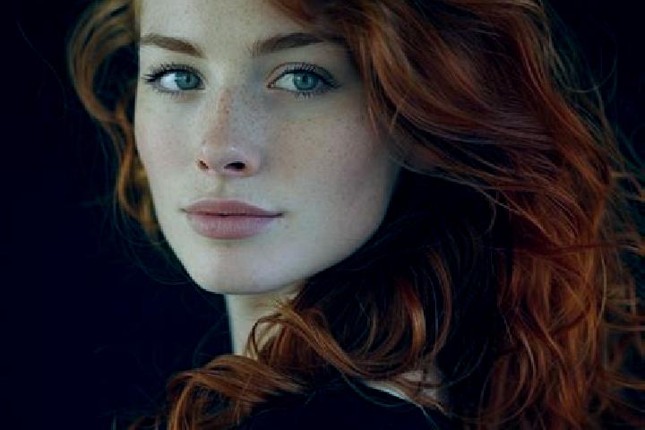 Amelia, 30, a auburn green-eyed european companion based in Pramet. Offering Dinner Date, Erotic Massage, Roleplay. Available for incall and outcall, overnig...