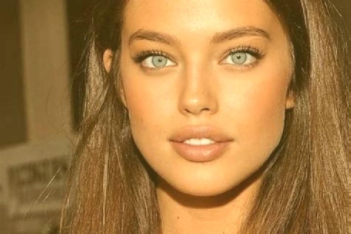 Amelia, 30, a chestnut green-eyed caucasian companion based in Randogne. Offering OWO, Couples, Massage, Girlfriend Experience. Available for incall and outc...