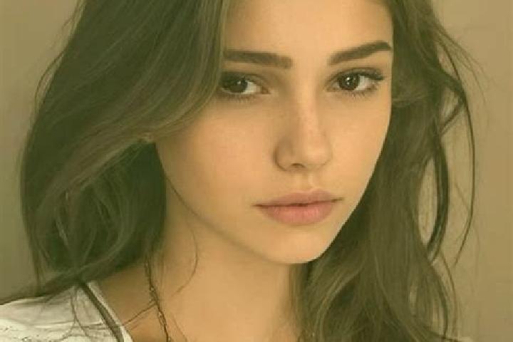 Amelia, 30, a chestnut grey-eyed slavic companion based in Mebifon. Offering Deep French Kissing, Dinner Date. Available for incall and outcall, day and even...