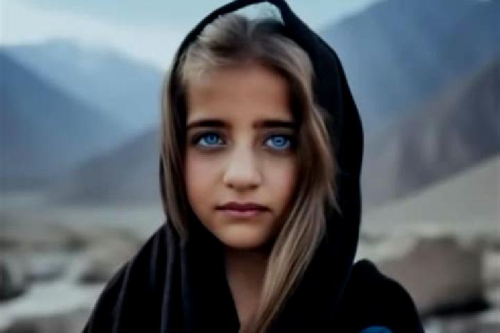 Amelia, 30, a dark blonde dark-eyed middle eastern companion based in Berglicht. Offering OWO, Deep French Kissing, GFE, Travel Companion. Available for inca...