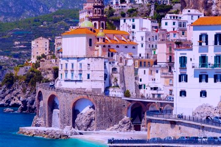 Amelia, 30 — Escort in Campotosto, Italy