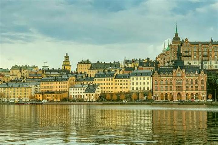 Amelia, 30 — Escort in Faerloev, Sweden