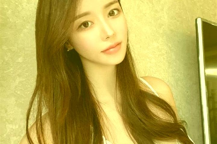 Amelia, 30 — Escort in Yaokou, China