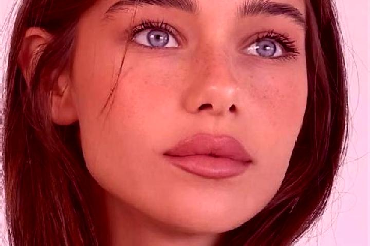 Amelia, 31, a brunette brown-eyed slavic companion based in Perrigny-les-Dijon. Offering OWO, Dinner Date, Erotic Massage, Deep French Kissing. Available for...