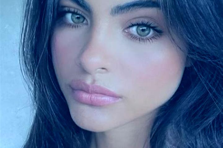 Amelia, 31, a brunette green-eyed middle eastern companion based in Terenure. Offering 69, Striptease. Available for incall and outcall, overnight bookings a...