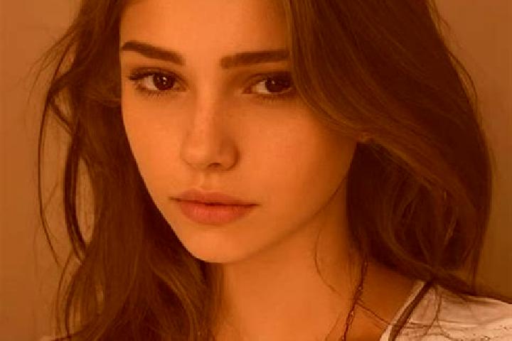 Amelia, 31, a chestnut dark-eyed slavic companion based in Mariani. Offering GFE, CIM, Dinner Date, OWO. Available for incall and outcall, day and evening da...