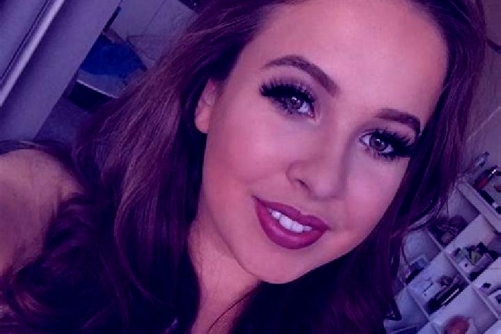 Amelia, 31, a chestnut green-eyed slavic companion based in Frassineto Po. Offering Overnight, Deep French Kissing, Striptease, Erotic Massage. Available for...