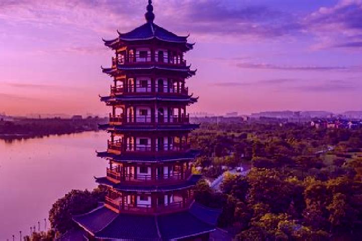 Amelia, 31 — Escort in Huayang, China