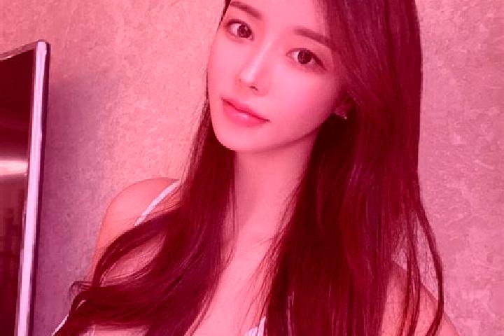 Amelia, 32 — Escort in Jinrui, China