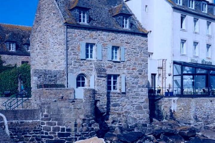Amelia, 32 — Escort in Roscoff, France