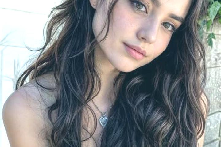 Amelia, 33, a auburn amber-eyed middle eastern companion based in Pangkham. Offering Overnight, Couples, Prostate Massage, 69. Available for incall and outca...