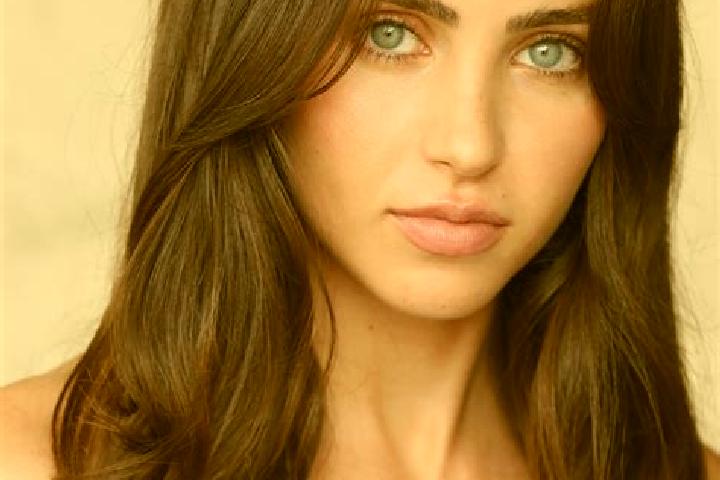 Amelia, 33, a chestnut brown-eyed middle eastern companion based in Avvocata. Offering Girlfriend Experience, Striptease, Domination, Couples. Available for ...