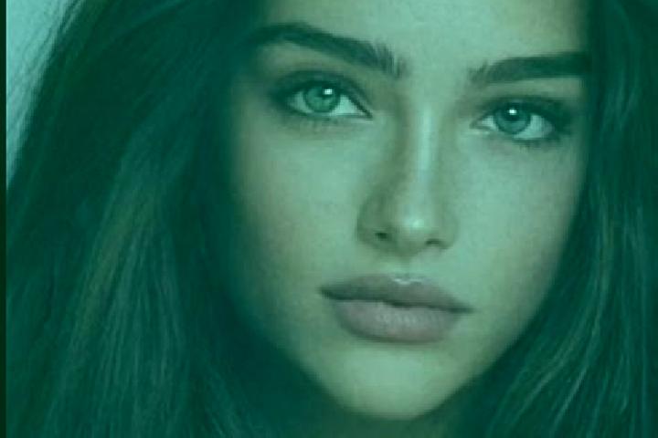 Amelia, 33, a chestnut grey-eyed caucasian companion based in Chanal. Offering Tantra, A-Level, OWO. Available for incall and outcall, day and evening dates.