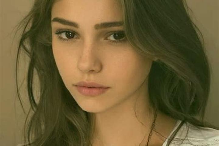 Amelia, 33, a chestnut grey-eyed slavic companion based in Kopstal. Offering Roleplay, Domination, CIM, Duos. Available for incall and outcall, day and eveni...