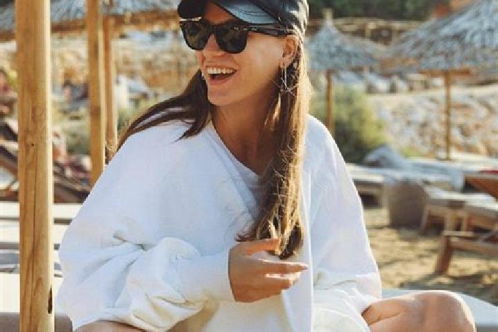 Amelia, 33 — Escort in Beylice, Turkey
