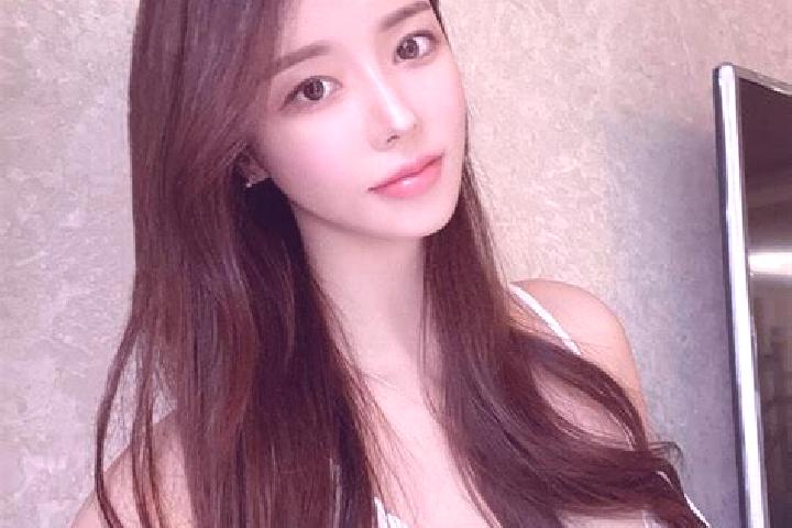 Amelia, 33 — Escort in Shuitai, China