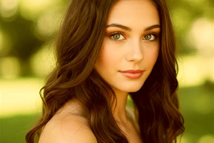 Amelia, 34, a brunette hazel-eyed slavic companion based in Rahad al Bardi. Offering GFE, Duos, OWO. Available for incall and outcall, day and evening dates.