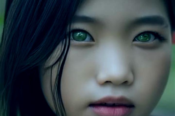 Amelia, 34, a red green-eyed asian companion based in Tregunc. Offering 69, Massage, Travel Companion. Available for incall and outcall, day and evening dates.