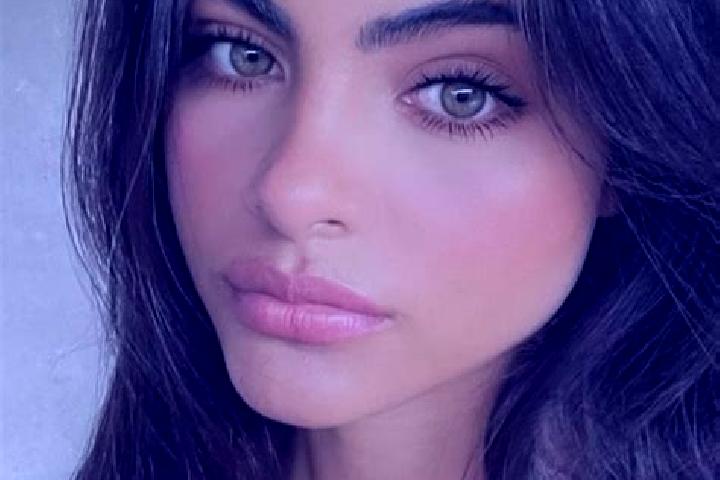 Amelia, 34, a red green-eyed indian companion based in Weibin. Offering Massage, CIM, GFE, Prostate Massage, Deep French Kissing. Available for incall and ou...