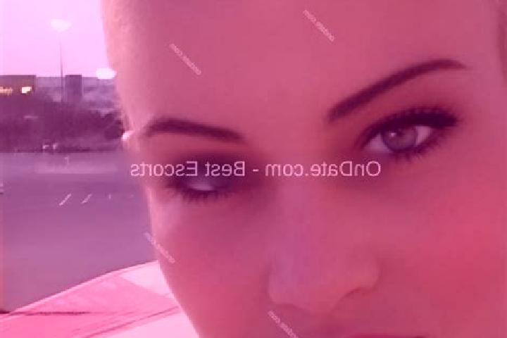 Amelia, 34 — Escort in Hujiamiao, China