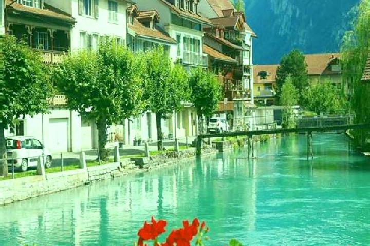 Amelia, 34 — Escort in Huttwilen, Switzerland