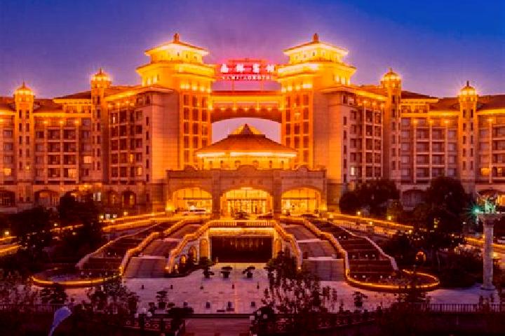 Amelia, 34 — Escort in Nanqiao, China