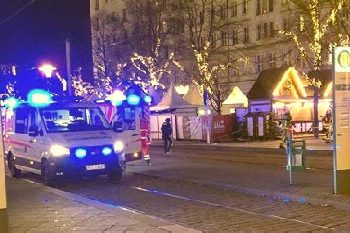 Amelia, 34 — Escort in Pilsting, Germany