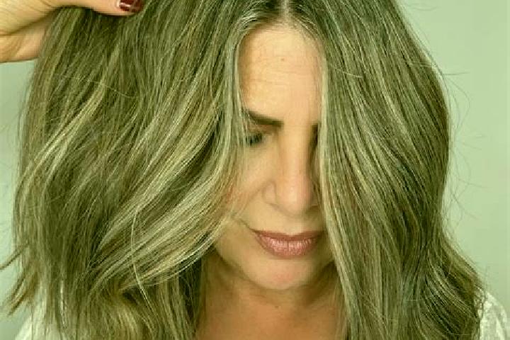 Amelia, 35, a dark blonde grey-eyed caucasian companion based in Chalandray. Offering Striptease, OWO, Deep French Kissing, Overnight. Available for incall a...
