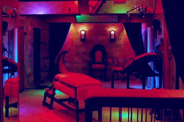 Amelia, 35, a red dark-eyed mixed companion based in Kalebalta. Offering BDSM, Party Girl, Fetish. Available for incall and outcall, overnight bookings avail...