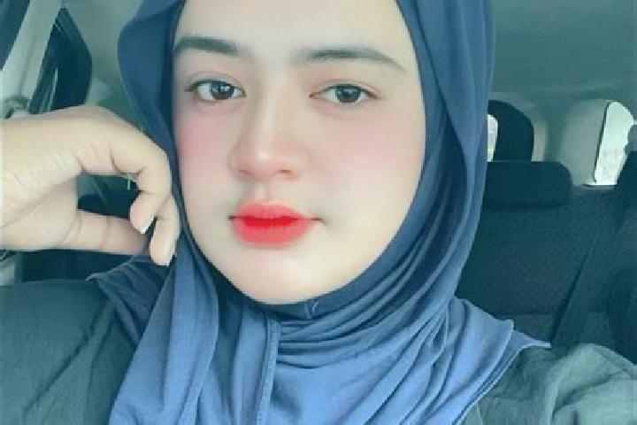 Amelia, 35 — Escort in Pengulu, Indonesia