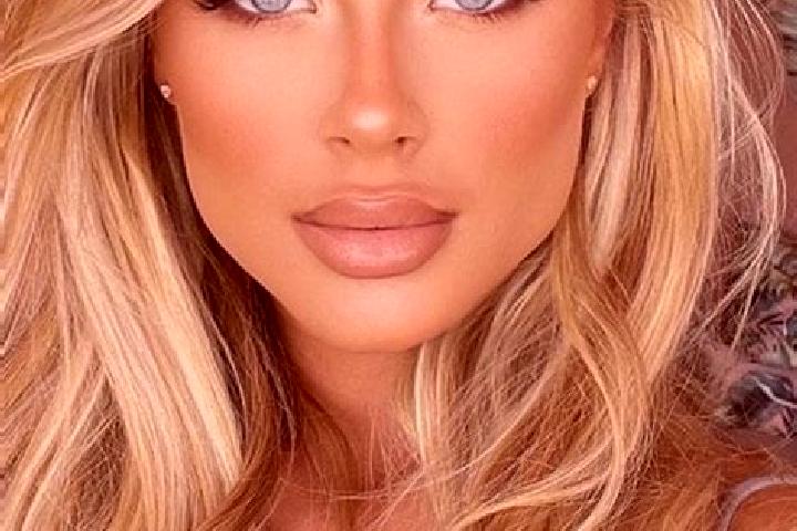 Amelia, 36, a blonde blue-eyed latina companion based in Dereel. Offering Tantra, A-Level, OWO. Available for incall and outcall, day and evening dates.