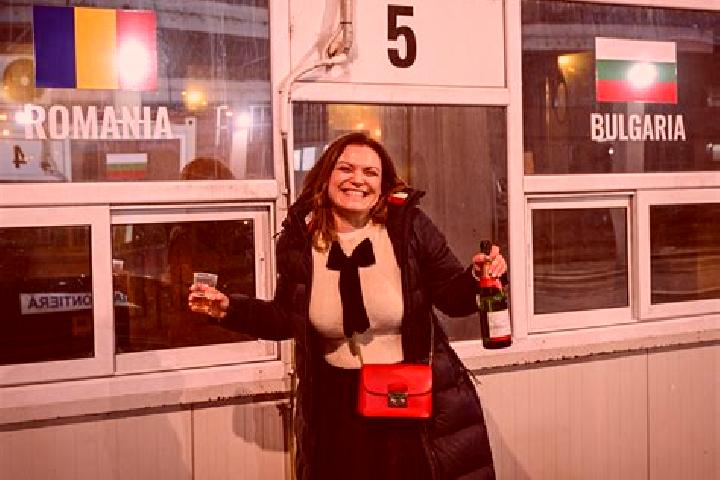 Amelia, 36 — Escort in Crangu, Romania
