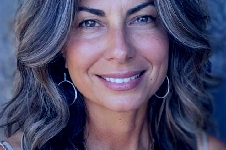 Amelia, 37, a brunette grey-eyed latina companion based in Ndoumassi. Offering 69, Roleplay, Dinner Date. Available for incall and outcall, overnight booking...