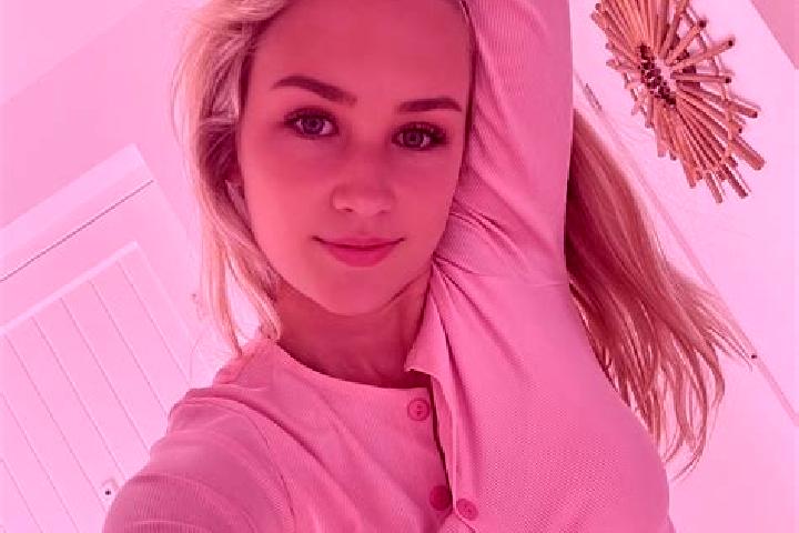Amelia, 37 — Escort in Stugun, Sweden