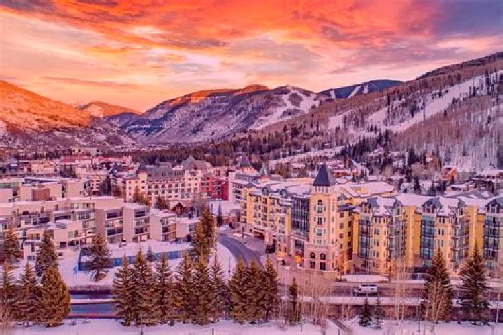 Amelia, 37 — Escort in Vail, United States